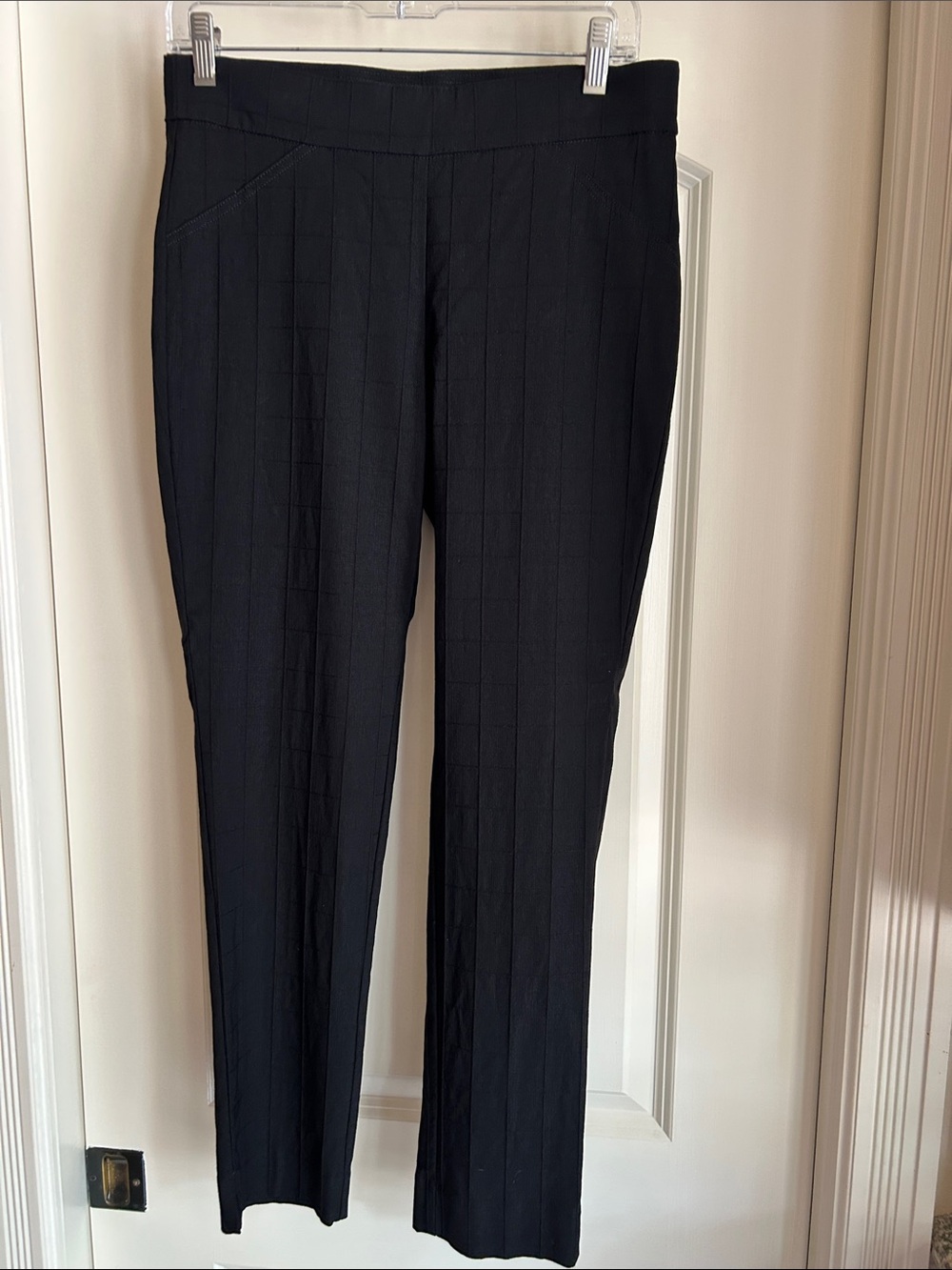 Anne Klein Pull-on Pants. Size 6